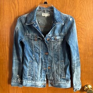 Madewell distressed jean jacket xs